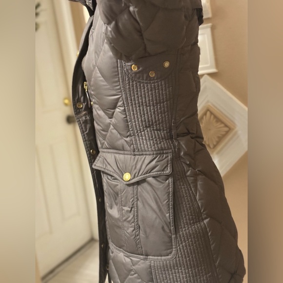 Burberry Quilted Brown Puffer Jacket - Picture 4 of 17